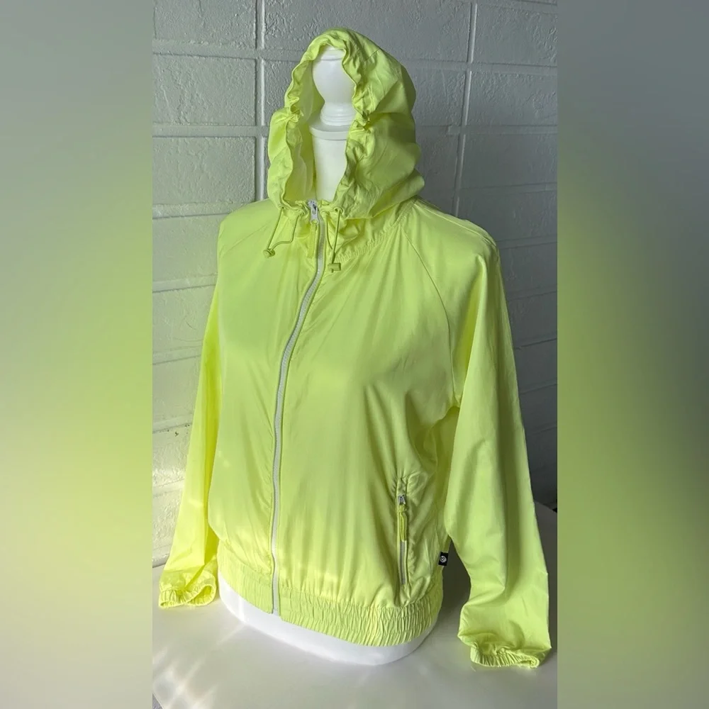 Cotton On Women’s Light Yellow Hooded Windbreaker - Picture 9 of 16